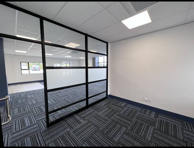 135M² OFFICE TO LET IN DE BRON
